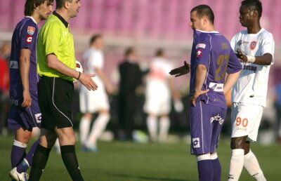 Ianis, golgeterul şchiop!