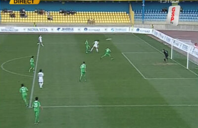 VIDEO / Liţu se înalţă şi reia cu capul, imparabil pentru Cernea: 2-0