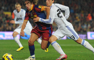 Guardiola a rămas fără fundaşi stînga » Cu cine se apără?