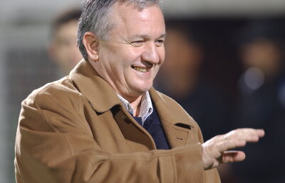 Adrian Porumboiu: "N-are nici un fel de discernămînt acest Mititelu, ar fi trebuit să-i batem cu 8-1"