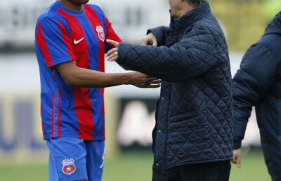 Toată lumea rîde de Steaua » "Bomfaier" şi "Măi coane", plus autobaza lu' nea Sorin!