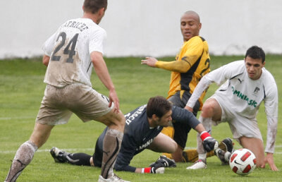 Sportul termină sezonul în genunchi » Gaşca bătrînă