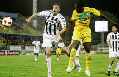 Vaslui pierde contactul cu Poli şi Oţelul după un gol în prelungiri al Astrei » Hizo a pierdut la loz în plic