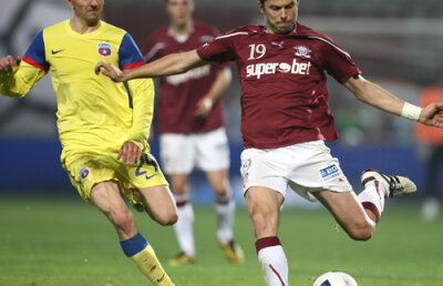 Salariu mărit cu 30 la sută » Bozo a semnat, urmează Lazăr