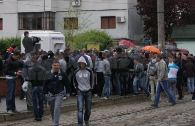 ISTERIE la Galaţi » S-au vîndut toate biletele pentru Oţelul - Timişoara în aproximativ 3 ore