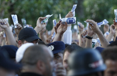 Clubul Oţelul a dat afară casierii de la casele de bilete pentru că aceştia făceau speculă