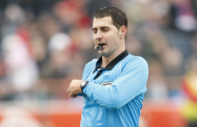 Timişoara, în sfîrşit mulţumită de brigada de arbitri: "Robert Dumitru e cel mai bun!"