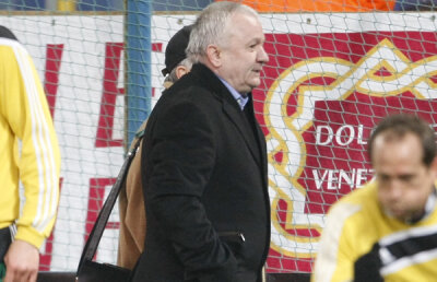 Porumboiu calculează: "Am pierdut 8 puncte cu arbitrajele, iar Oţelul cîştigă mişeleşte!"