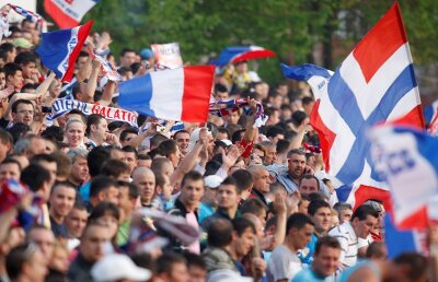 Amuzament şi bună dispoziţie! Gălăţenii organizează un weekend pentru fani