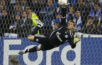 Oliver Kahn critică politica de transferuri a lui Bayern