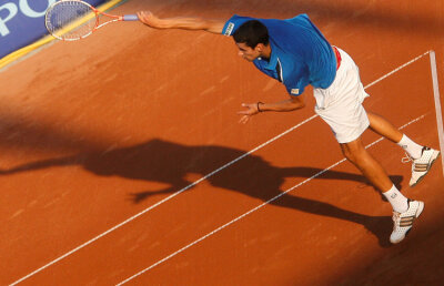 Hănescu a trecut de Robin Hasse » Soare de semifinale