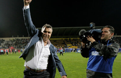 Cosmin Olăroiu nu rămîne la Steaua: "Fanii trebuie să înţeleagă că aveam ceva stabilit înainte să vin la Steaua"