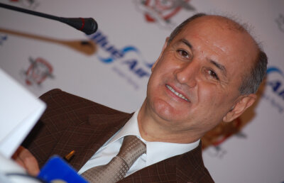 Planul lui Copos: "De acum plătim numai performanţa, dar plătim foarte bine"