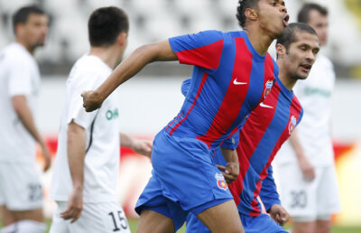 Jucător sezonier » Maicon e OUT de la Steaua, dar tot se prezintă la reunire