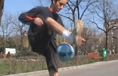 Învaţă de pe mySport cum se face un ATW, cea mai cunoscută schemă de freestyle!