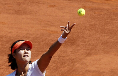 Na Li şi Francesca Schiavone vor disputa mîine finala din acest an a Roland Garros-ului » Fetele zgurii