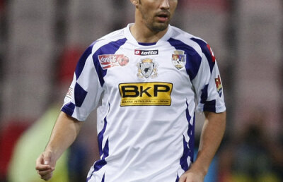 Şefii încearcă să-l convingă pe "Fălcos" să rămînă » Luchin pentru Ando