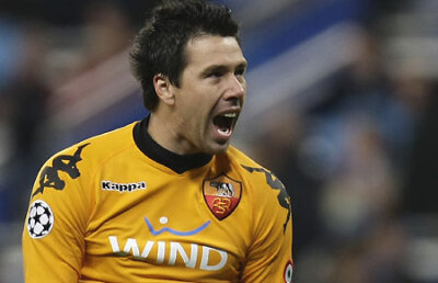 Lobonţ scapă de concurenţă: Roma l-a dat pe Doni la Liverpool