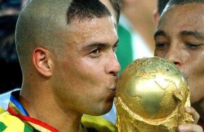 Ronaldo: "Nu sînt de neînlocuit. Neymar este succesorul perfect"