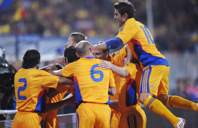 Începem să facem iar calcule » Victor Piţurcă vrea să ne ducă la Euro 2012: "Am încredere!"