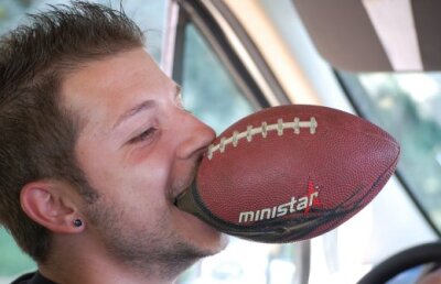 Atît de mult trebuie să iubeşti rugbyul! :D