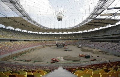 National Arena e acoperită pe jumătate şi va avea gazon de la 1 iulie » Templul şantierului românesc