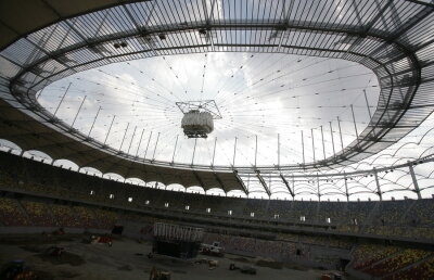 Cine face bani pe National Arena? » "Au început unii deja cu «vreau magazinul ăla pentru cîrnaţi»"