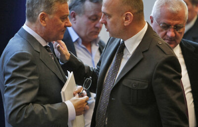 Costin: "CEx a votat scoaterea manualului de licenţiere. N-avem nevoie de el oricum dacă se iau decizii retroactive"