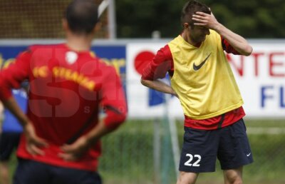 FOTO Steliştii, leşinaţi de căldură şi de antrenamentele lui Levy :S