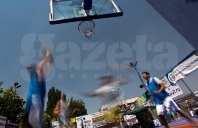 Spectacol pe ritmuri de hip-hop la cel de-al doilea turneu Sport Arena Streetball din 2011