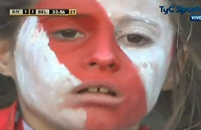 FOTO & VIDEO River Plate a retrogradat după 110 ani. Fanii au oprit meciul cu Belgrano în min. 90