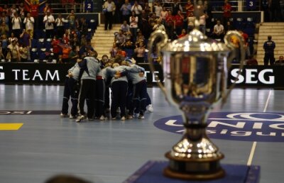 Oltchim în grupa D cu Itxako şi Dinamo Volgograd în Liga Campionilor. HCM în grupa C cu Hamburg, Cimos Koper şi St. Petersburg