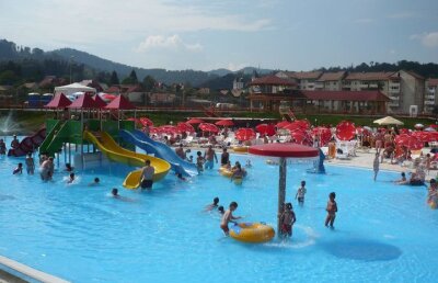 Ştranduri şi piscine din ţară: partea a II-a- Ploieşti, Iaşi, Braşov, Arad