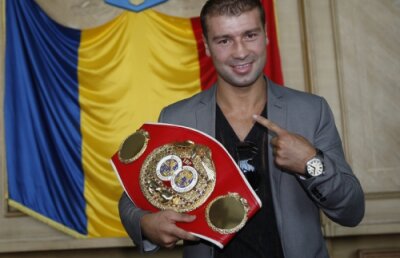 Peste 100 de canadieni vin să-l susţină pe Lucian Bute la meciul cu Mendy