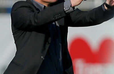 Dorinel e nemulţumit de apărarea Oţelului:"Luăm prea uşor goluri"