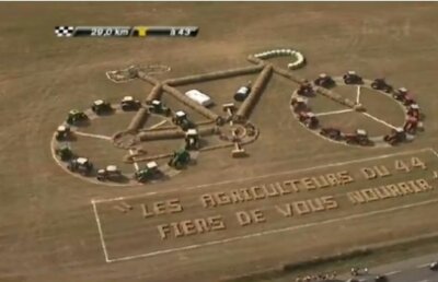 VIDEO Aşa arată cea mai mare bicicletă din lume! Peste 100 de metri lungime :-O