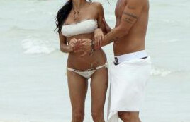 FOTO VEZI de ce este gelos Kaka pe Abbiati. Soţia portarului a făcut furori la Miami!