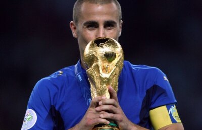 FOTO » Cel mai bun fotbalist în 2006, Fabio Cannavaro, se retrage din cauza accidentărilor