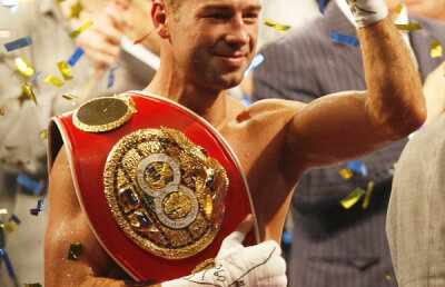 Mendy a rezistat numai 4 runde în faţa lui Bute: "Lovitură scurtă şi imprevizibilă!"