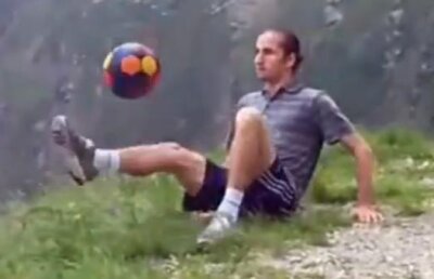 VIDEO » Freestyle mySport! Ai curaj să jonglezi cu mingea pe marginea prăpastiei?