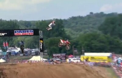 I-a trecut glonţul pe la ureche » O cursă de enduro era să se termine rău pentru un pilot australian