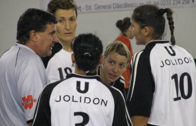 S-au stabilit adversarele echipelor feminine româneşti în Cupele Europene la handbal