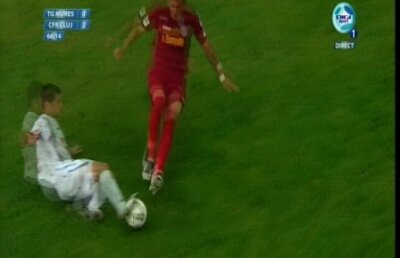 FOTO Bastos, iertat de eliminare de Robert Dumitru. A fost corectă decizia arbitrului?