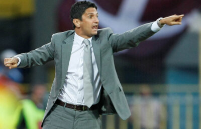 Răzvan Lucescu ia vina înfrîngerii asupra sa: "Ne-a lipsit agresivitatea, n-am ştiut să-i motivez"