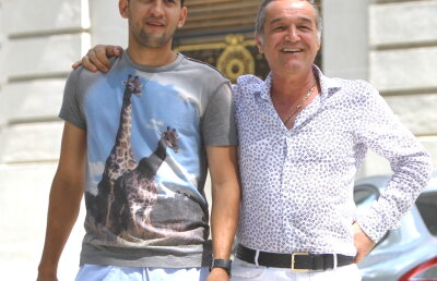 Tricoul lui Florin Costea cu cele două girafe care fac sex costă 455 de lei!