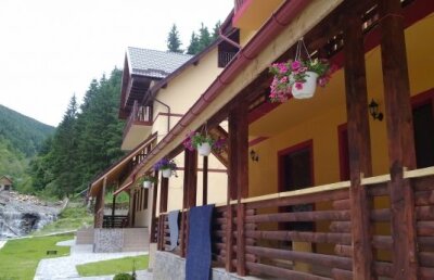 Intră pe Vulping! 94 de lei în loc de 240 de lei pentru două nopţi la Rucăr!