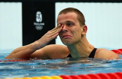 Radu Naum despre băieţii macho care mai nou rup bazinele » Cum se îneacă înotul