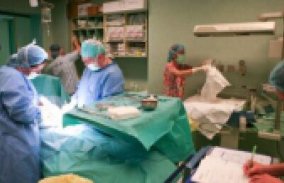 Spitalul din Târgu Mureş nu mai are bani. Copiii sunt trimişi în străinătate pentru operaţii