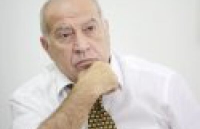 Prof. dr. Dan Voiculescu: Criza va dura cel putin pana in 2012, daca nu si 2013