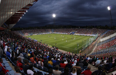 Steaua joacă tare cu MApN!